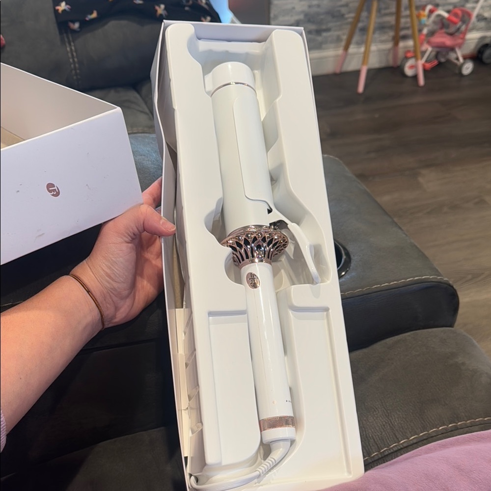 T3 White Curling Iron